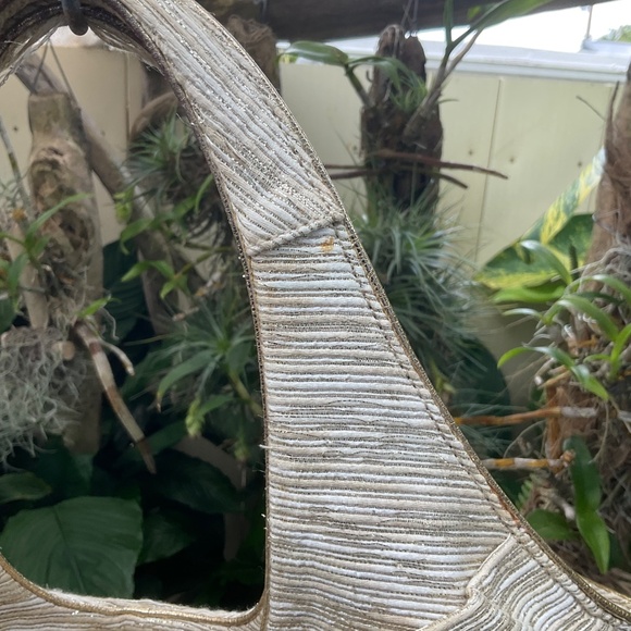 Kate Spade Champagne/Gold Large Bow Shoulder Bag - Picture 7 of 16